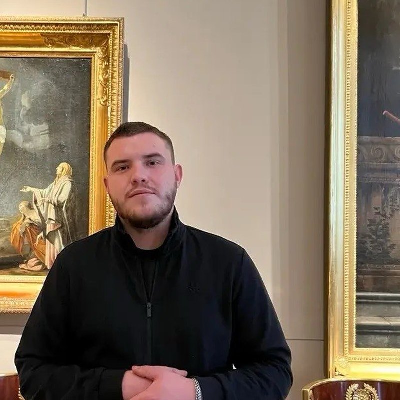 Андрей — специалист по сопровождению протезирования